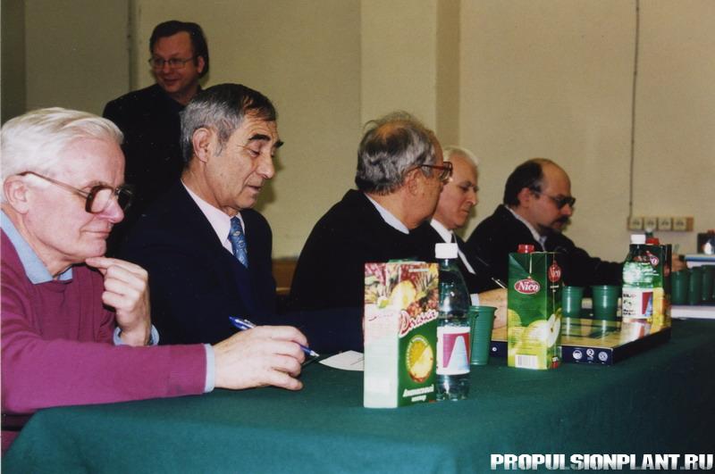2005 февраль ГАК-Сорокин Махмудов Бордуков минасян Медведев_ на заднем плане Столяров -4_.jpg